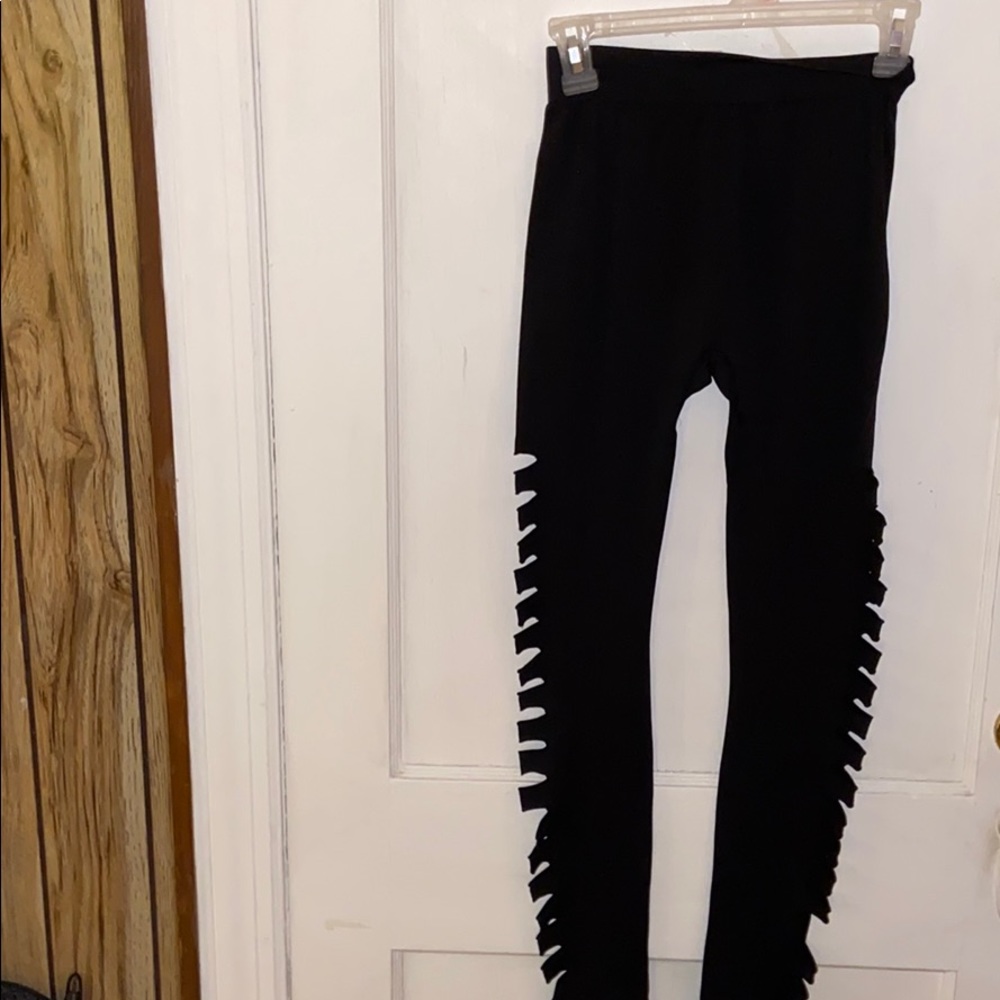 Ripped leggings